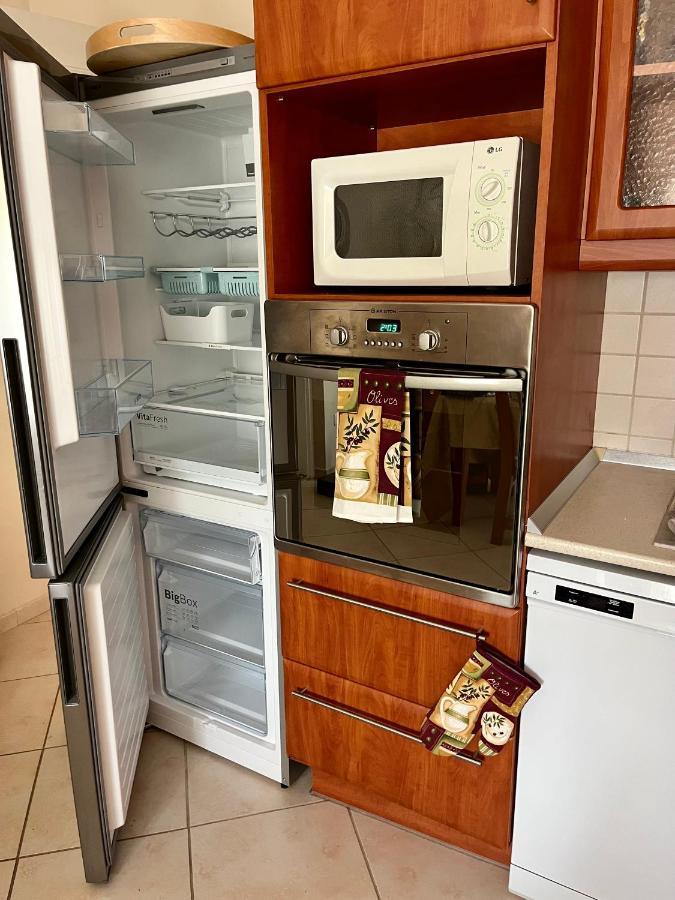 Budapest Airport Smiley House Gyál Екстериор снимка