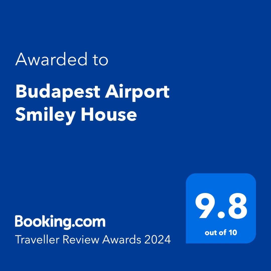 Budapest Airport Smiley House Gyál Екстериор снимка